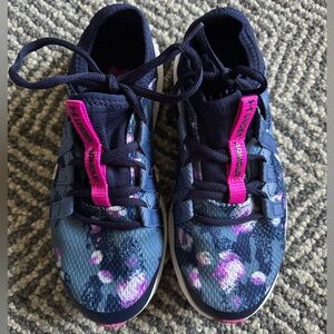 Girls Under Armour Shoes size 3.5